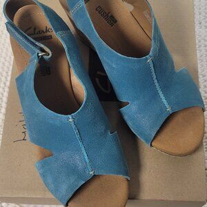 Clarks Soft Cushion Blue Suede Wedge Sandal size 7M